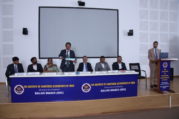 ಬಳ್ಳಾರಿ : ಚಾರ್ಟೆಡ್ ಅಕೌಂಟೆಂಟ್ಸ್ ಪದಾಧಿಕಾರಿಗಳ ಪದಗ್ರಹಣ ಬಳ್ಳಾರಿ : ಚಾರ್ಟೆಡ್ ಅಕೌಂಟೆಂಟ್ಸ್ ಪದಾಧಿಕಾರಿಗಳ ಪದಗ್ರಹಣ