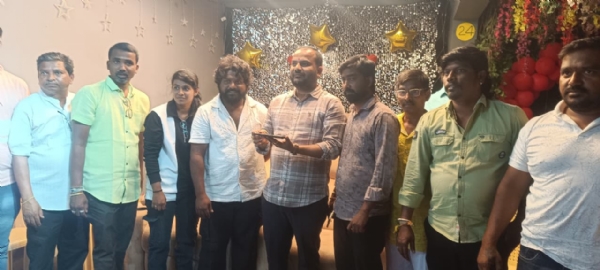 ತ್ರೀಗಾಡ್ಸ್ ಕ್ರಿಯೇಶನ್ಸ್ ವತಿಯಿಂದ ಬಳ್ಳಾರಿ ದುರ್ಗಮ್ಮ ದೇವಿ ಆಲ್ಬಮ್ ಬಿಡುಗಡೆ ತ್ರೀಗಾಡ್ಸ್ ಕ್ರಿಯೇಶನ್ಸ್ ವತಿಯಿಂದ ಬಳ್ಳಾರಿ ದುರ್ಗಮ್ಮ ದೇವಿ ಆಲ್ಬಮ್ ಬಿಡುಗಡೆ