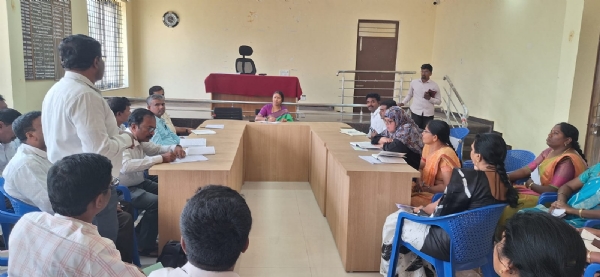 ಎಸ್.ಎಸ್.ಎಲ್.ಸಿ. ಪರೀಕ್ಷೆಯ ಫಲಿತಾಂಶ ಸುಧಾರಣೆಗೆ ಕೆಜಿಎಫ್ ಶಾಸಕಿ ರೂಪಕಲಾ ಶಶಿಧರ್ ಮುಖ್ಯ ಶಿಕ್ಷಕರ ಸಭೆ ನಡೆಸಿದರು.