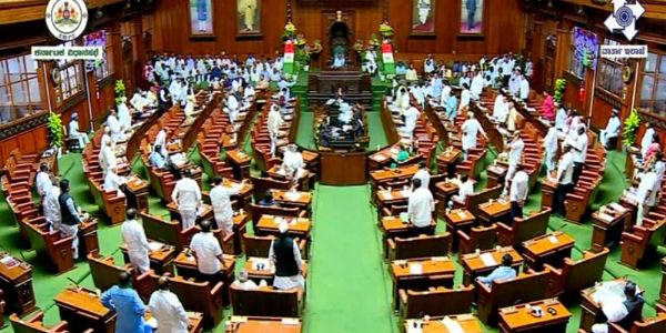 ವಿಬಿ–ಜಿರಾಮ್‌ಜಿ ಕಾಯ್ದೆ ವಿಚಾರಕ್ಕೆ ವಿಧಾನ ಸಭೆಯಲ್ಲಿ ಭಾರಿ ಗದ್ದಲ ; ನಿರ್ಣಯ ಅಂಗೀಕಾರ
