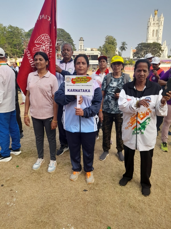 ಕೇರಳದ ತಿರುವನಂತಪುರ0ನಲ್ಲಿ ನಡೆದ ಮಾಸ್ರ್ಸ್ ಅಥ್ಲೆಟಿಕ್ ಫೆಡರೇಷನ್ ರಾಷ್ಟಿçಯ ಚಾಂಪಿಯನ್ಶಿಪ್ನಲ್ಲಿ ಬಂಗಾರಪೇಟೆಯ ಮಹದೇವಿ ಎಸ್.ಪಾಟೀಲ್ ದ್ವಿತೀಯ ಸ್ಥಾನ ಪಡೆದರು. ಕೇರಳದ ತಿರುವನಂತಪುರ0ನಲ್ಲಿ ನಡೆದ ಮಾಸ್ರ್ಸ್ ಅಥ್ಲೆಟಿಕ್ ಫೆಡರೇಷನ್ ರಾಷ್ಟಿçಯ ಚಾಂಪಿಯನ್ಶಿಪ್ನಲ್ಲಿ ಬಂಗಾರಪೇಟೆಯ ಮಹದೇವಿ ಎಸ್.ಪಾಟೀಲ್ ದ್ವಿತೀಯ ಸ್ಥಾನ ಪಡೆದರು.