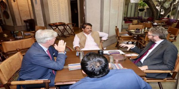 ರಾಯಲ್ ಡ್ಯಾನಿಶ್ ರಾಯಭಾರ ಕಚೇರಿ ನಿಯೋಗದೊಂದಿಗೆ ಆರ್.ಅಶೋಕ ಭೇಟಿ