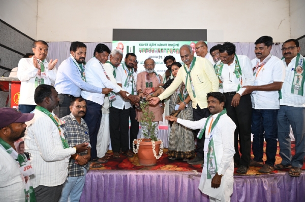 ಕಾಂಗ್ರೆಸ್ ವೈಫಲ್ಯವನ್ನು  ಜನರ ಬಳಿ ಕೊಂಡೊಯ್ಯಿರಿ : ಸಿವಿಸಿ