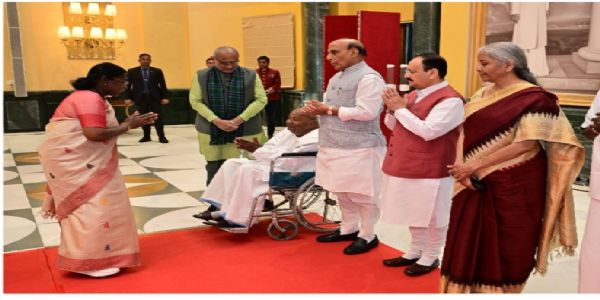 ವಿವಿಧ ರಾಜ್ಯಗಳ ಸಂಸದರಿಗೆ ರಾಷ್ಟ್ರಪತಿ ಮುರ್ಮು ಆತಿಥ್ಯ