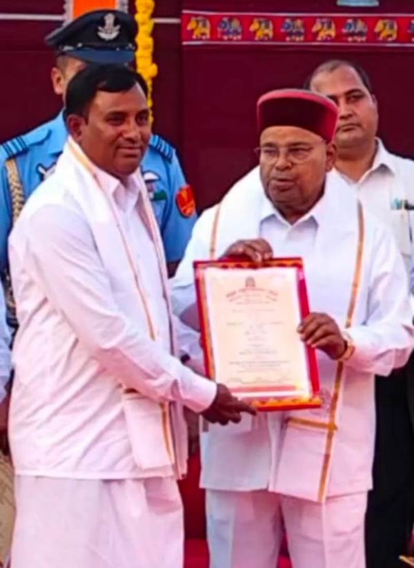 Bhagyanagar: History lecturer Rajkumar gets Ph.D.