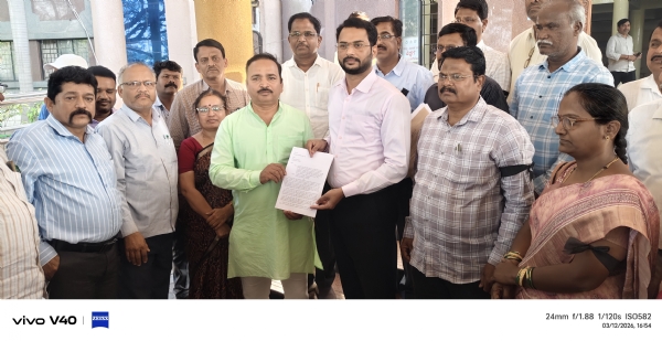 ಪಿಯುಸಿ ಮಂಡಳಿ ವಿಲೀನ : ಕಪ್ಪು ಪಟ್ಟಿ ಧರಿಸಿ ಪ್ರತಿಭಟನೆ