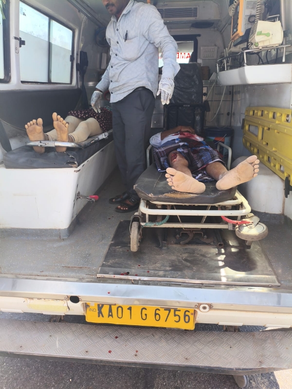 ಕೂಡ್ಲಿಗಿ : ರಸ್ತೆ ಅಪಘಾತ - ಅಜ್ಜ - ಮೊಮ್ಮಗಳು ಸಾವು