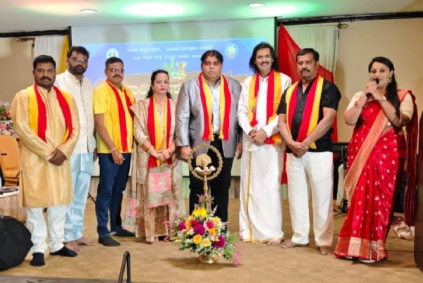 ಬ್ಯಾಂಕಾಕ್ನ ಶಾರದಾ ಯೂನಿವರ್ಸಿಟಿಯಲ್ಲಿ ಯುಗಾದಿ ವಸಂತೋತ್ಸವ ಜಾನಪದ ಸಂಗೀತ ಕಾರ್ಯಕ್ರಮದಲ್ಲಿ ಕೋಲಾರದ ಗೋ.ನಾ ಸ್ವಾಮಿ ಭಾಗವಹಿಸಿದ್ದರು.