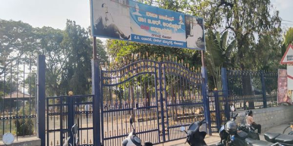 ಪಾದಚಾರಿ ಮಾರ್ಗದಲ್ಲಿ ವಾಣಿಜ್ಯ ಮಳಿಗೆ ನಿರ್ಮಾಣಕ್ಕೆ ನಾಗರೀಕರ ಪ್ರತಿರೋಧ