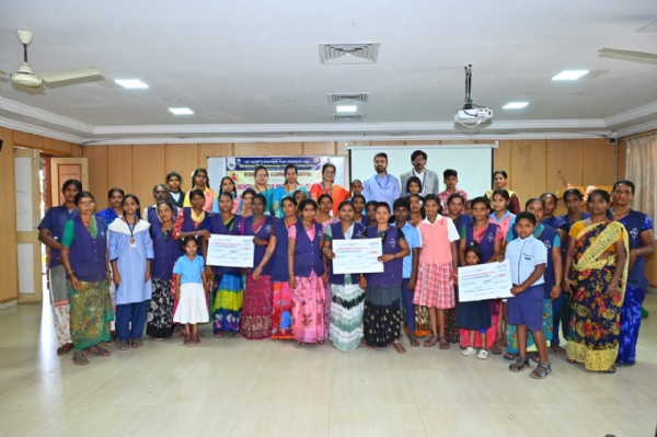 ಆರ್ವೈಎಂಇಸಿಯಿ0ದ  `ಡಿಗ್ನಿಟಿ ಇನ್ ಲೇಬರ್ ಸ್ಕಾಲರ್ಶಿಫ್-26’ ವಿತರಣೆ