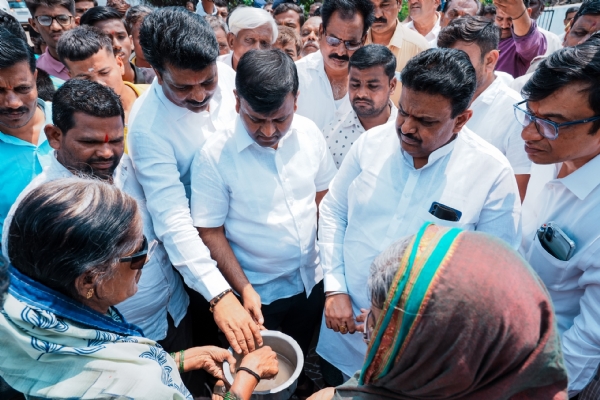 ಕೊಪ್ಪಳ : ನಿಮ್ಮ ಜತೆ ನಾವಿರುವೆವು ಎಂದ ನಾಯಕರು