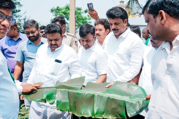 ಕೊಪ್ಪಳ : ನಿಮ್ಮ ಜತೆ ನಾವಿರುವೆವು ಎಂದ ನಾಯಕರು