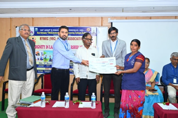 ಆರ್ವೈಎಂಇಸಿಯಿ0ದ  `ಡಿಗ್ನಿಟಿ ಇನ್ ಲೇಬರ್ ಸ್ಕಾಲರ್ಶಿಫ್-26’ ವಿತರಣೆ