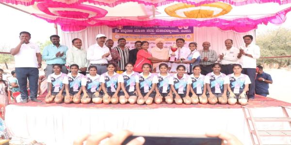 ಅಂತರ್ ವಿದ್ಯಾಲಯಗಳ ಖೋ-ಖೋ ಪಂದ್ಯಾವಳಿ: ವಿಜೇತರಿಗೆ ಪಾರಿತೋಷಕ ವಿತರಣೆ