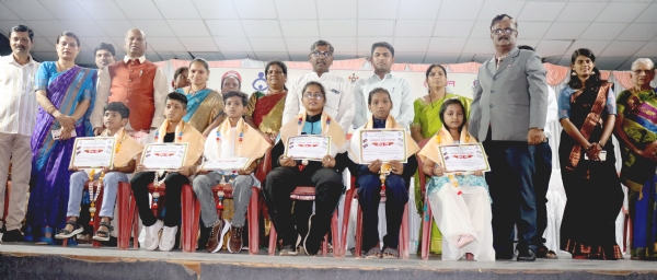 ಮಹಿಳೆ ಸರ್ವಶಕ್ತಳಾಗಿದ್ದು, ತನ್ನ ಶಕ್ತಿಯನ್ನು ಅರಿತು ಸ್ವಾವಲಂಬಿಯಾಗಬೇಕು: ನ್ಯಾ.ಮಹಾಂತೇಶ ದರಗದ