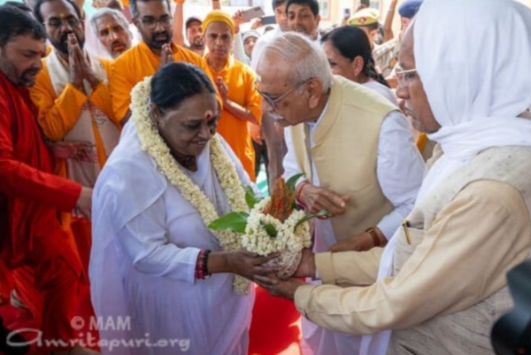 ಮಾತಾ ಅಮೃತಾನಂದಮಯಿ