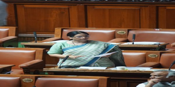 ಅಂಗನವಾಡಿ ಕಾರ್ಯಕರ್ತೆಯರ ಕಡೆ ಕೇಂದ್ರ ಸರ್ಕಾರ ಕಣ್ತೆರೆಯಲಿ: ಲಕ್ಷ್ಮೀ ಹೆಬ್ಬಾಳಕರ್