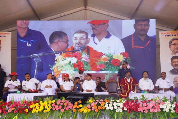 ರಾಜ್ಯಪಾಲರಿಂದ ನಶಾ ಮುಕ್ತ ಭಾರತ, ಯುವ ಶುದ್ಧಿ ಅಭಿಯಾನ ವಾಕಥಾನ್ಗೆ ಚಾಲನೆ