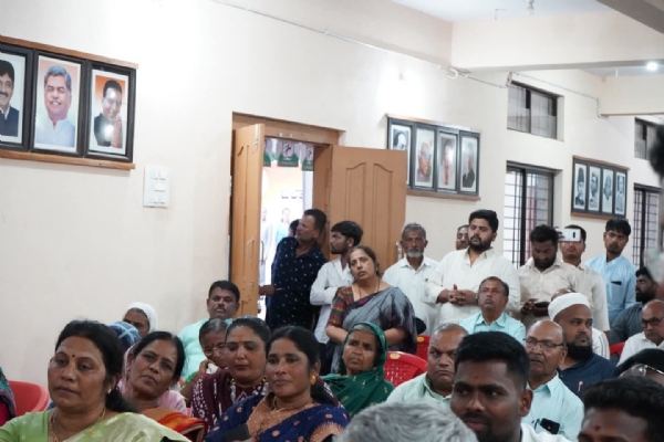 ಮಹಿಳೆಯರು ಮಹಿಳೆಯರು