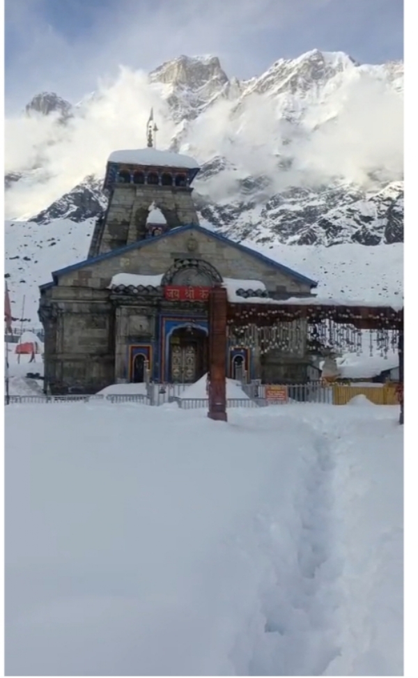 Snow fall at kedarnath Snow fall at kedarnath