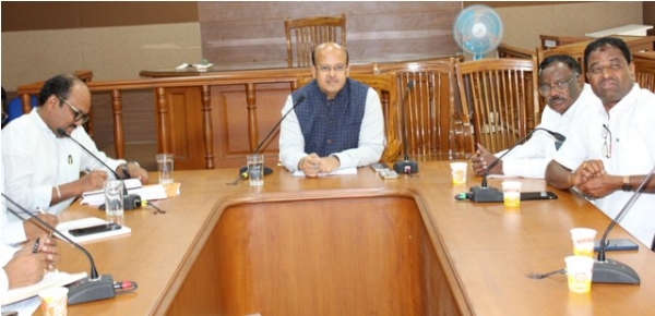 ಮಹನೀಯರ ಸಾರ್ಥಕ ಜೀವನದ ಅರ್ಥಪೂರ್ಣ ಜನ್ಮದಿನಾಚರಣೆ : ಡಾ. ಸುರೇಶ ಬಿ.ಇಟ್ನಾಳ