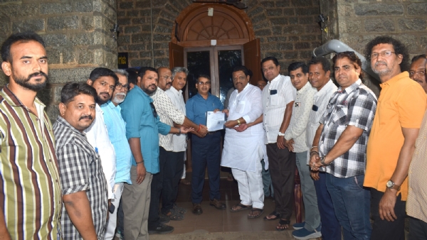 ಬಳ್ಳಾರಿ : ಎಲ್ಪಿಜಿ ಸಿಲೆಂಡರ್ ಪೂರೈಸಲು ಜಿಲ್ಲಾಡಳಿಕ್ಕೆ ಬಿಡಿಸಿಸಿ&ಐ ಮನವಿ