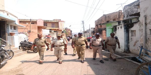 ಬಾಗಲಕೋಟೆ ನಗರದಲ್ಲಿ ಪೊಲೀಸರಿಂದ ಗಸ್ತು