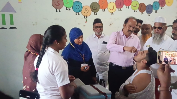 ಬಳ್ಳಾರಿ: ಹಜ್ ಯಾತ್ರಿಕರಿಗೆ ಆರೋಗ್ಯ ಜಾಗೃತಿ ಹಾಗೂ ಲಸಿಕಾ ಶಿಬಿರ ಬಳ್ಳಾರಿ: ಹಜ್ ಯಾತ್ರಿಕರಿಗೆ ಆರೋಗ್ಯ ಜಾಗೃತಿ ಹಾಗೂ ಲಸಿಕಾ ಶಿಬಿರ