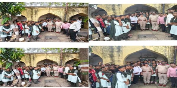 ಮಹಿಳಾ ಪೊಲೀಸ್ ಠಾಣೆಯಲ್ಲಿ ‘ತೆರೆದ ಮನೆ’ ಕಾರ್ಯಕ್ರಮ: ವಿದ್ಯಾರ್ಥಿನಿಯರಿಗೆ ಕಾನೂನು ಜಾಗೃತಿ