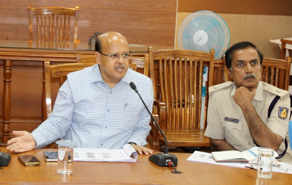 ಮುಂಗಾರು ರಸಗೊಬ್ಬರದ ಕೊರತೆಯಾಗದಿರಲಿ- ಜಿಲ್ಲಾಧಿಕಾರಿ ಡಾ. ಸುರೇಶ್ ಇಟ್ನಾಳ ಮುಂಗಾರು ರಸಗೊಬ್ಬರದ ಕೊರತೆಯಾಗದಿರಲಿ- ಜಿಲ್ಲಾಧಿಕಾರಿ ಡಾ. ಸುರೇಶ್ ಇಟ್ನಾಳ