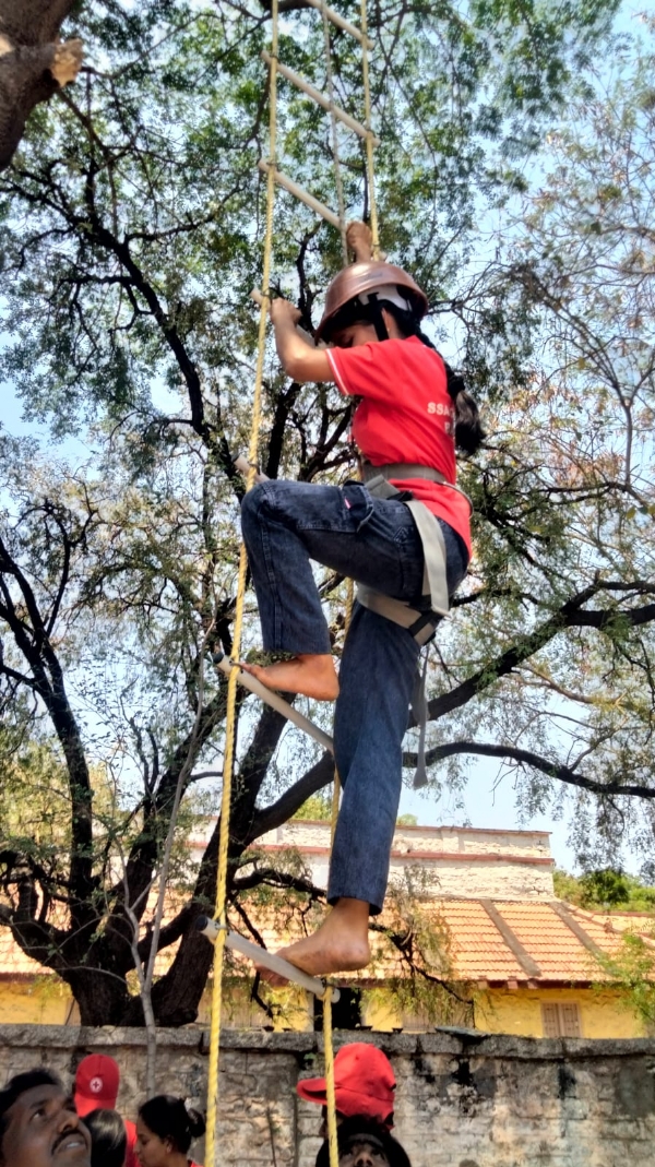 ಕಲ್ಬುರ್ಗಿ ವಿಭಾಗದ ಯುವ ರೆಡ್ಕ್ರಾಸ್ ಶಿಬಿರ