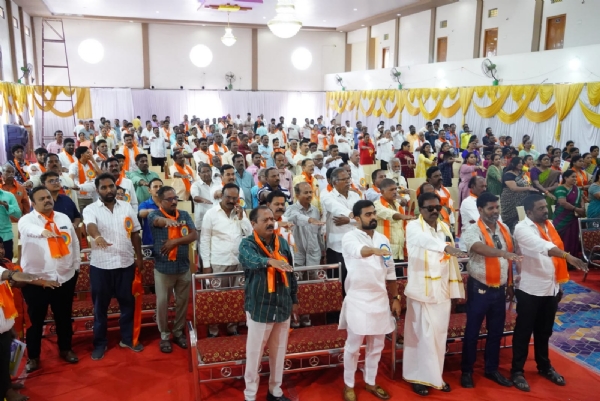 ಯುವಪೀಳಿಗೆ ಶಿಕ್ಷಣದಿಂದ ಮಾತ್ರ ಮುಂಚೂಣಿಗೆ ಬರಲು ಸಾಧ್ಯ ಯುವಪೀಳಿಗೆ ಶಿಕ್ಷಣದಿಂದ ಮಾತ್ರ ಮುಂಚೂಣಿಗೆ ಬರಲು ಸಾಧ್ಯ