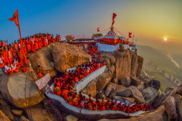 ಭರತ್ ಕಂದಕೂರಗೆ ಪ್ರಶಸ್ತಿ ಭರತ್ ಕಂದಕೂರಗೆ ಪ್ರಶಸ್ತಿ