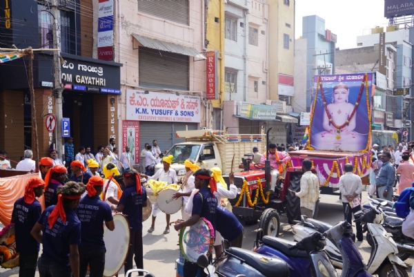 ಭಗವಾನ್ ಮಹಾವೀರರ ತತ್ವಗಳು ಸಮಾಜಕ್ಕೆ ದಾರಿದೀಪ: ಲಿಡ್ಕರ್ ಅಧ್ಯಕ್ಷ ಮುಂಡರಗಿ ನಾಗರಾಜ