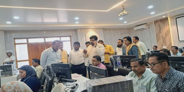 10ನೇ ತರಗತಿ ಪರೀಕ್ಷೆಗೆ ವೆಬ್ ಕಾಸ್ಟಿಂಗ್ ವ್ಯವಸ್ಥೆ: ಜಿಲ್ಲಾ ಕೇಂದ್ರ ಪರಿಶೀಲಿಸಿದ ಜಿ.ಪಂ. ಸಿಇಒ ರಿಷಿ ಆನಂದ