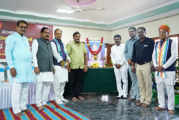 ಭಗವಾನ್ ಮಹಾವೀರರ ತತ್ವಗಳು ಸಮಾಜಕ್ಕೆ ದಾರಿದೀಪ: ಲಿಡ್ಕರ್ ಅಧ್ಯಕ್ಷ ಮುಂಡರಗಿ ನಾಗರಾಜ