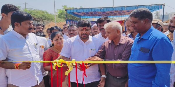 ಕೋಲಾರ ಶಾಸಕರಿಂದ ವಿವಿಧ ಅಭಿವೃದ್ದಿ ಕಾರ್ಯಕ್ರಮಗಳಿಗೆ ಗುದ್ದಲಿ ಪೂಜೆ
