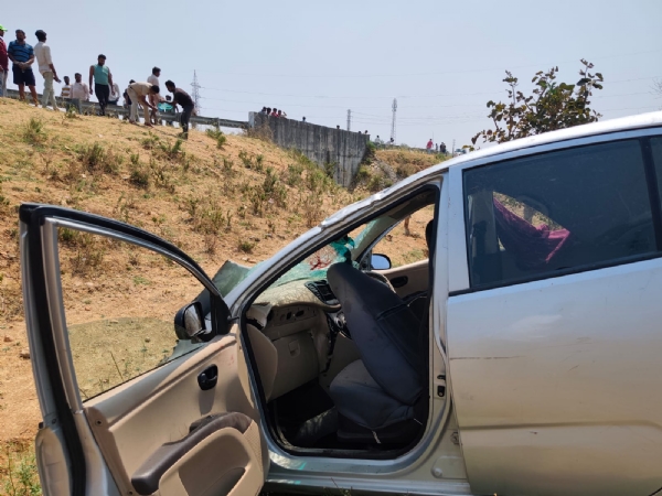 ಕಾರು ಪಲ್ಟಿ ; ಬೆಂಗಳೂರಿನ ವೃದ್ಧ ದಂಪತಿ ಸಾವು