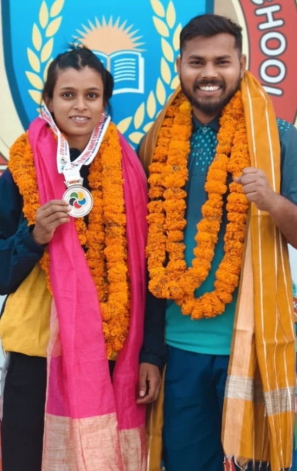 Shasikala with coach
