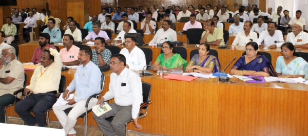 ಎಸ್.ಎಸ್.ಎಲ್.ಸಿ ವಾರ್ಷಿಕ ಪರೀಕ್ಷೆ ಪಾರದರ್ಶಕವಾಗಿ ನಡೆಸಿ – ಡಾ. ಸುರೇಶ್ ಬಿ. ಇಟ್ನಾಳ್