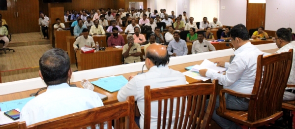 ಎಸ್.ಎಸ್.ಎಲ್.ಸಿ ವಾರ್ಷಿಕ ಪರೀಕ್ಷೆ ಪಾರದರ್ಶಕವಾಗಿ ನಡೆಸಿ – ಡಾ. ಸುರೇಶ್ ಬಿ. ಇಟ್ನಾಳ್