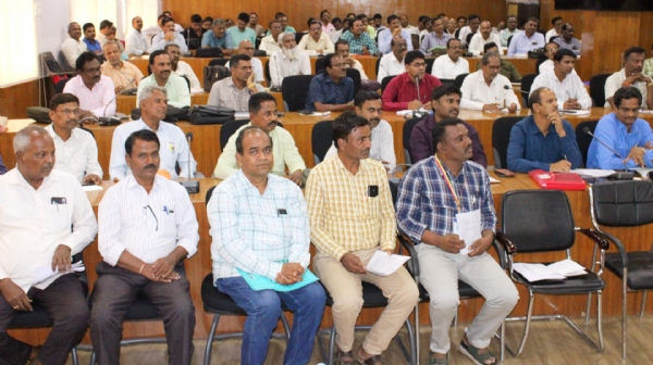 ಎಸ್.ಎಸ್.ಎಲ್.ಸಿ ವಾರ್ಷಿಕ ಪರೀಕ್ಷೆ ಪಾರದರ್ಶಕವಾಗಿ ನಡೆಸಿ – ಡಾ. ಸುರೇಶ್ ಬಿ. ಇಟ್ನಾಳ್