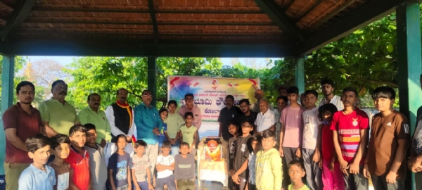 ಕೋಲಾರದ ಸ್ವರ್ಣಭೂಮಿ ಫೌಂಡೇಷನ್ನಿAದ ಡಾ. ಶಿವಕುಮಾರಸ್ವಾಮಿಯವರ ಜನ್ಮ ಜಯಂತಿ ಆಚರಿಸಲಾಯಿತು.