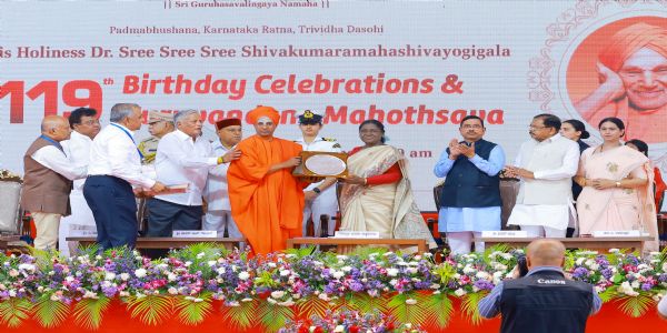 ಸಿದ್ಧಗಂಗಾ ಮಠದ ಸೇವೆ ದೇಶದ ವಿಕಾಸಕ್ಕೆ ಪ್ರೇರಣೆ : ದ್ರೌಪದಿ ಮುರ್ಮು