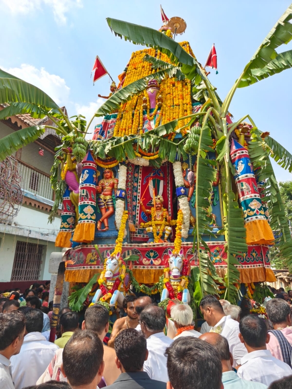ಶ್ರೀನಿವಾಸಪುರ ತಾಲೂಕಿನ ರೋಣೂರು ಲಕ್ಷಿವೆಂಕಟೇಶ್ವರಸ್ವಾಮಿ ಬ್ರಹ್ಮರಥೋತ್ಸವ ಭಾನುವಾರ ನಡೆಯಿತು.
