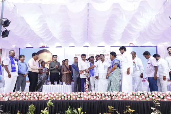 ಬಳ್ಳಾರಿಯಲ್ಲಿ 10 ಕೋಟಿ ರೂ. ವೆಚ್ಚದಲ್ಲಿ ಅಂಬೇಡ್ಕರ್ ಸುಸಜ್ಜಿತ ಗ್ರಂಥಾಲಯ - ಶಾಸಕ ನಾರಾ ಭರತ್ ರೆಡ್ಡಿ ಬಳ್ಳಾರಿಯಲ್ಲಿ 10 ಕೋಟಿ ರೂ. ವೆಚ್ಚದಲ್ಲಿ ಅಂಬೇಡ್ಕರ್ ಸುಸಜ್ಜಿತ ಗ್ರಂಥಾಲಯ - ಶಾಸಕ ನಾರಾ ಭರತ್ ರೆಡ್ಡಿ