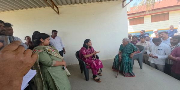 ಮಚ್ಚಾಗೌಡನಹಳ್ಳಿಗೆ ಜಿಲ್ಲಾಧಿಕಾರಿ ಭೇಟಿ