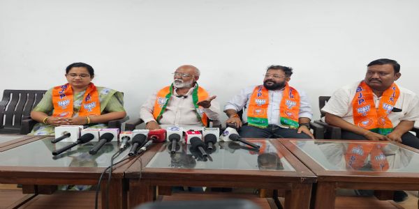 ಮಹಿಳಾ ಮೀಸಲಾತಿ ವಿಧೇಯಕ ವಿರೋಧ : ಕಾಂಗ್ರೆಸ್ ವಿರುದ್ಧ ಅಪ್ಪಾಸಾಹೇಬ ಪಟ್ಟಣಶೆಟ್ಟಿ ಆಕ್ರೋಶ