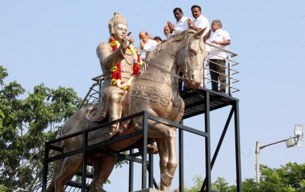 ಜಗಜ್ಯೋತಿ ಶ್ರೀ ಬಸವೇಶ್ವರ ಜಯಂತಿ: ಪುಷ್ಪನಮನ