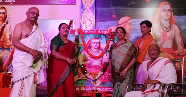 ಶಂಕರಾಚಾರ್ಯರ ಕೊಡುಗೆ ಅನನ್ಯ: ಶಾಸಕ ಕೆ.ರಾಘವೇಂದ್ರ ಹಿಟ್ನಾಳ